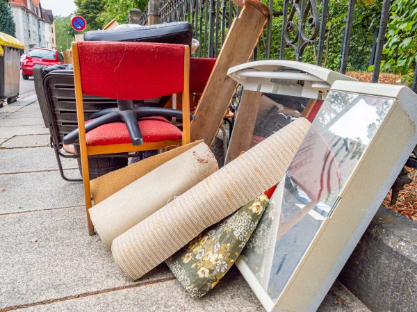 Residential Junk Removal in Schaumburg